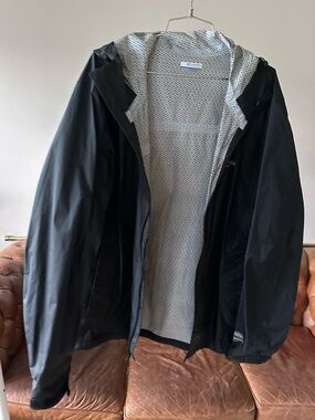 COLUMBIA • Black Hooded Raincoat with Light Gray Lining